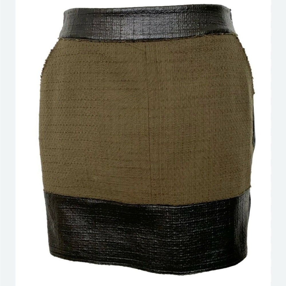 Chic Black and Olive Skirt
